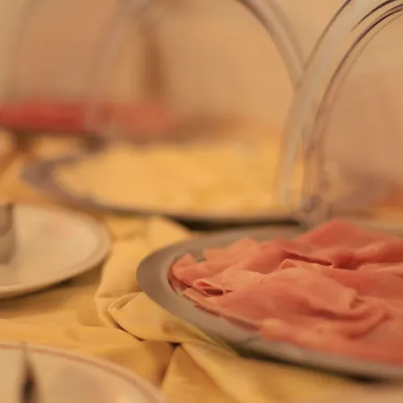 San Carlo מלון צ'סנטיקו