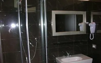 San Carlo 3* צ'סנטיקו