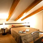 San Carlo Hotel 3*