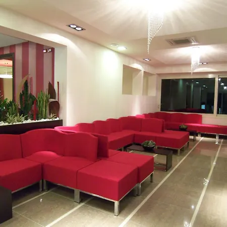 San Carlo 3* צ'סנטיקו